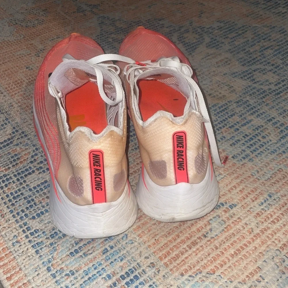 Nike Wmns Zoom Fly SP 'Varsity Red' size 10.5